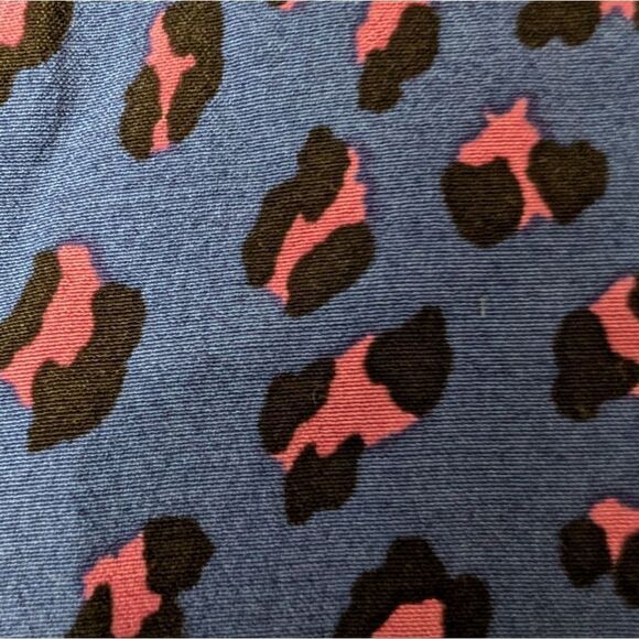 Levi's leopard blue relaxed fit blouse  size S - Picture 5 of 9